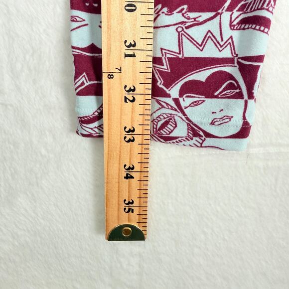 Women Lularoe Disney Snow White Evil Queen Poisin Apple Print Leggings Size OS - Picture 8 of 8